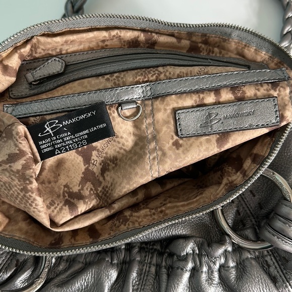 B. MAKOWSKI Pebbled Leather Hobo Bag A211928 Grey Pockets Braided Straps Classic - Picture 15 of 15